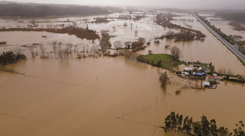 El agua tiene memoria; el río Andalién y el Carampangue, inundan vastos sectores poblados tras intensas lluvias El agua tiene memoria; el río Andalién y el Carampangue, inundan vastos sectores poblados tras intensas lluvias